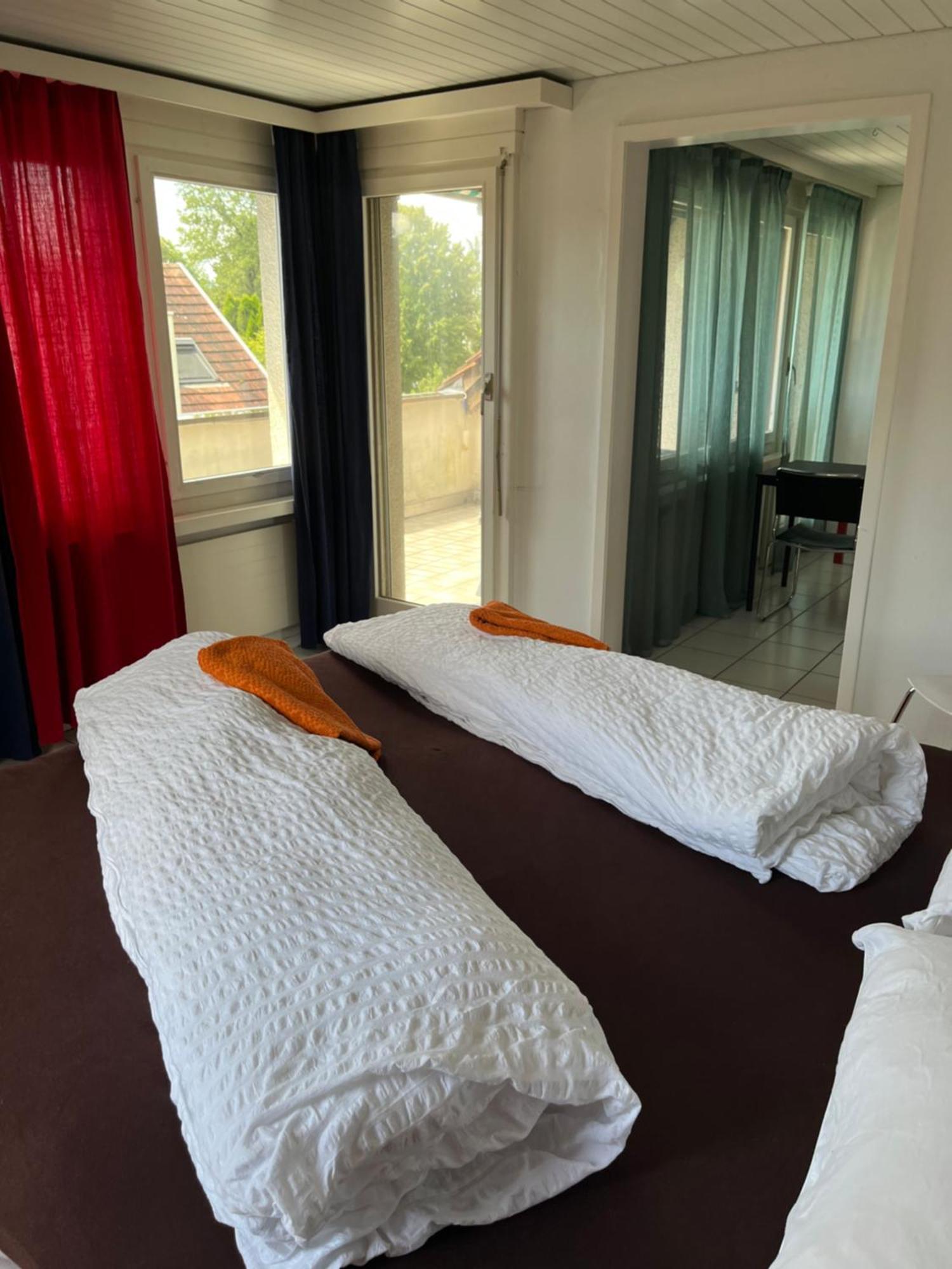 Guesthouse Juerg Sempach Ngoại thất bức ảnh